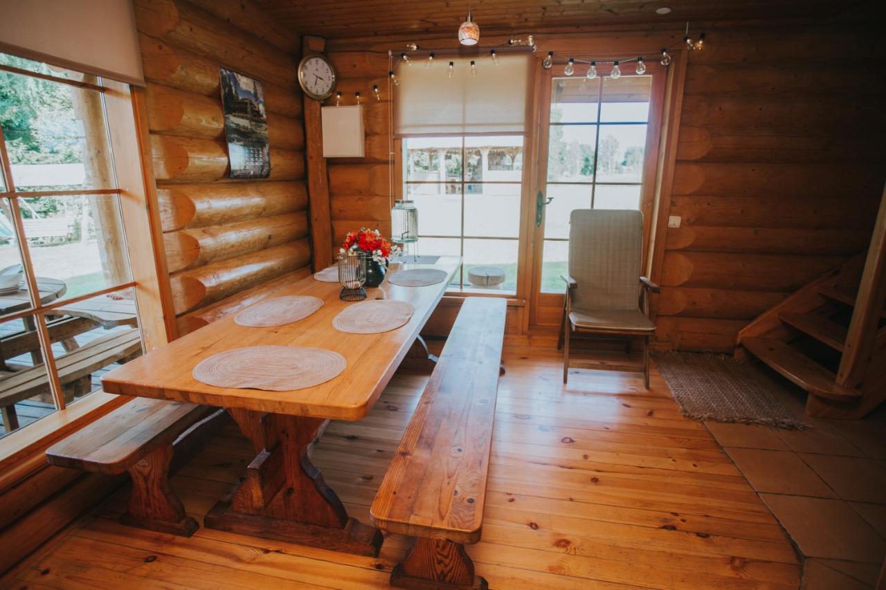 Brivdienu Maja Ar Pirti "Strautkalni" Ieriki Extérieur photo