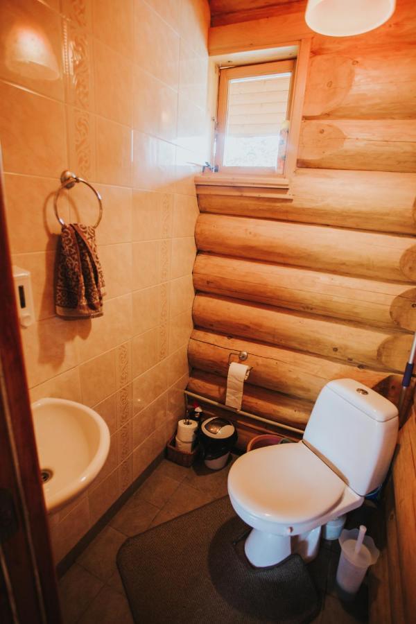 Brivdienu Maja Ar Pirti "Strautkalni" Ieriki Extérieur photo